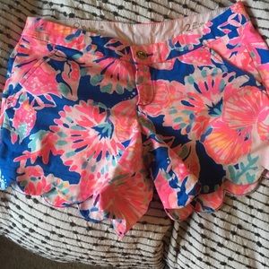 SOLD Lilly Pulitzer buttercup shorts